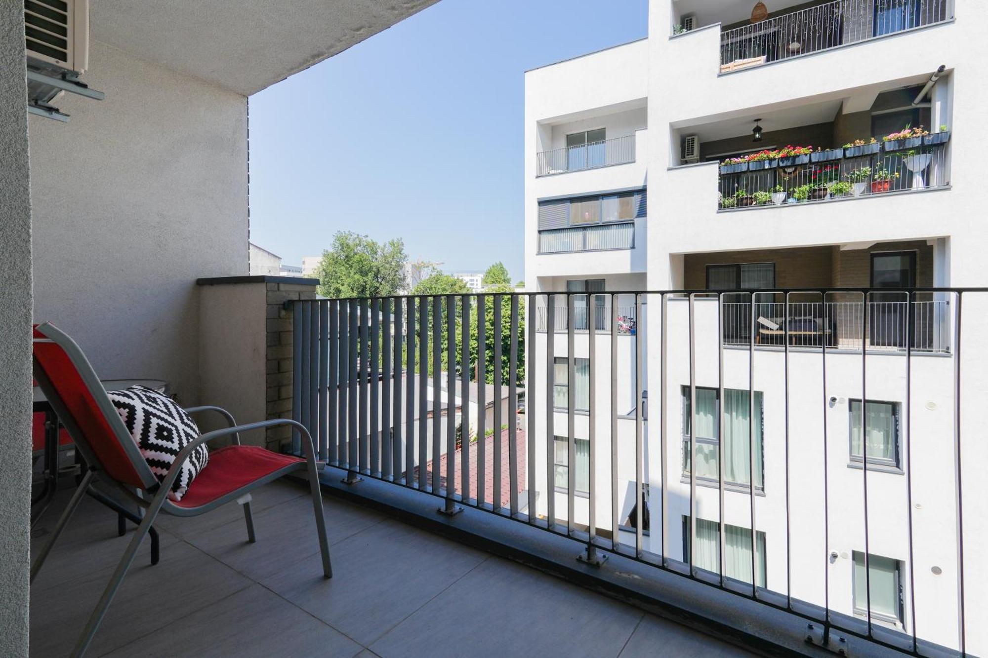 Maria - Modern Apartment With Parking And Workspace Bukarest Eksteriør billede