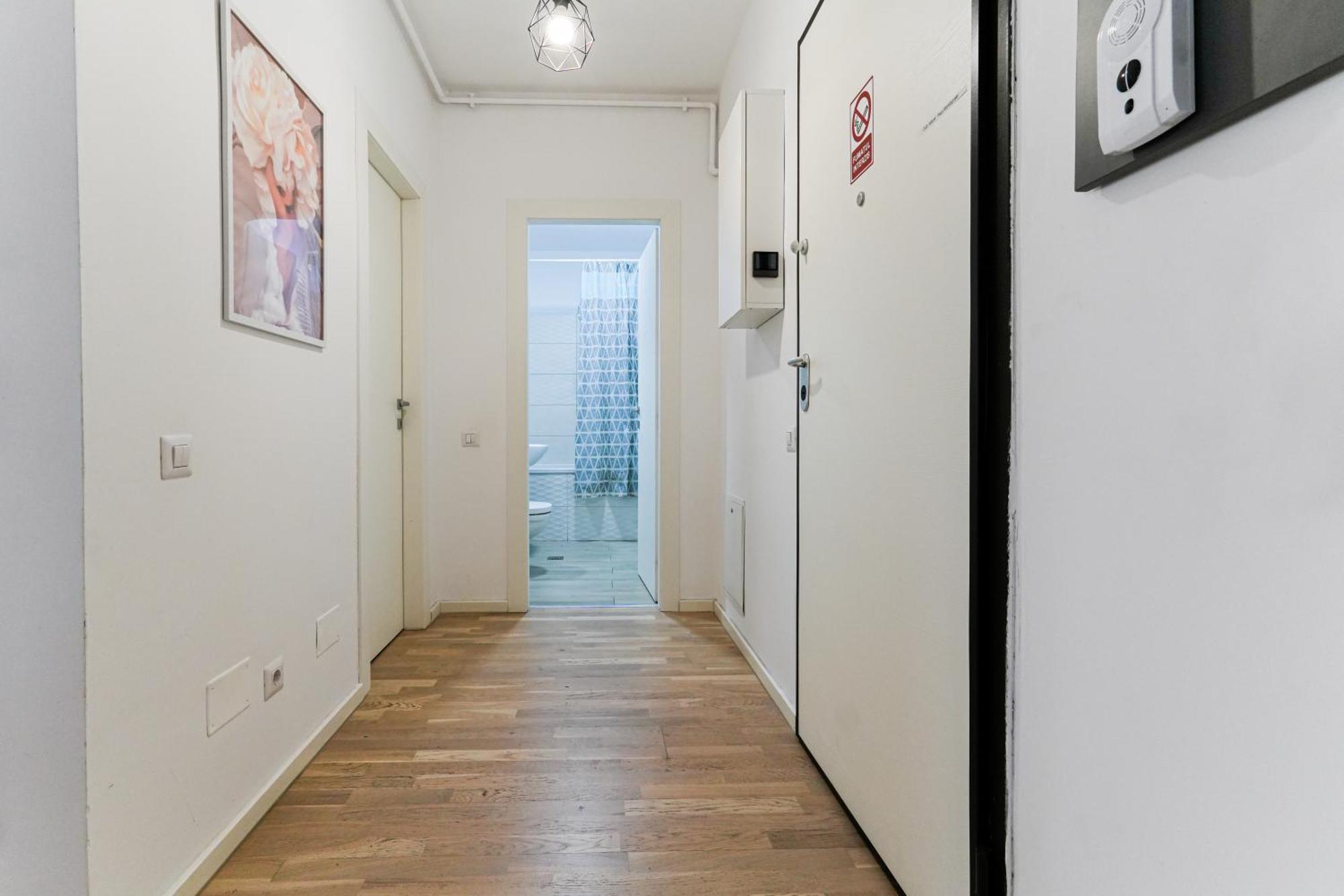 Maria - Modern Apartment With Parking And Workspace Bukarest Eksteriør billede