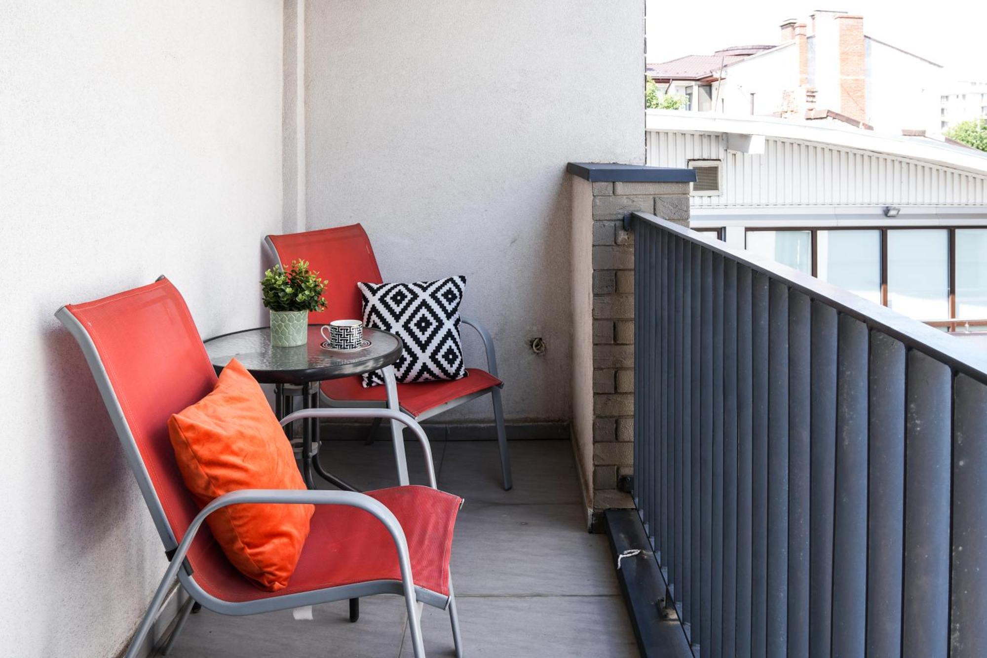 Maria - Modern Apartment With Parking And Workspace Bukarest Eksteriør billede