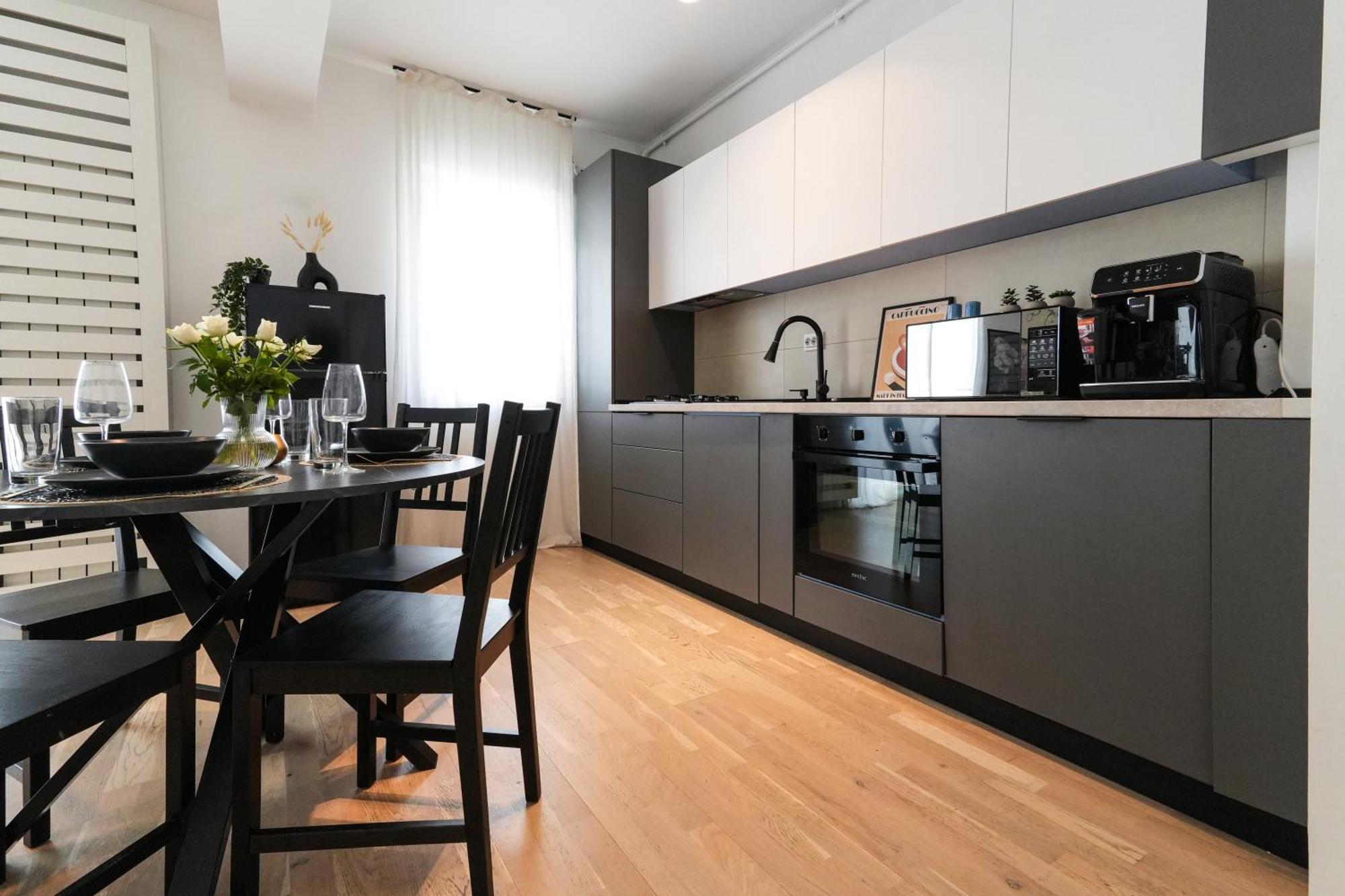 Maria - Modern Apartment With Parking And Workspace Bukarest Eksteriør billede