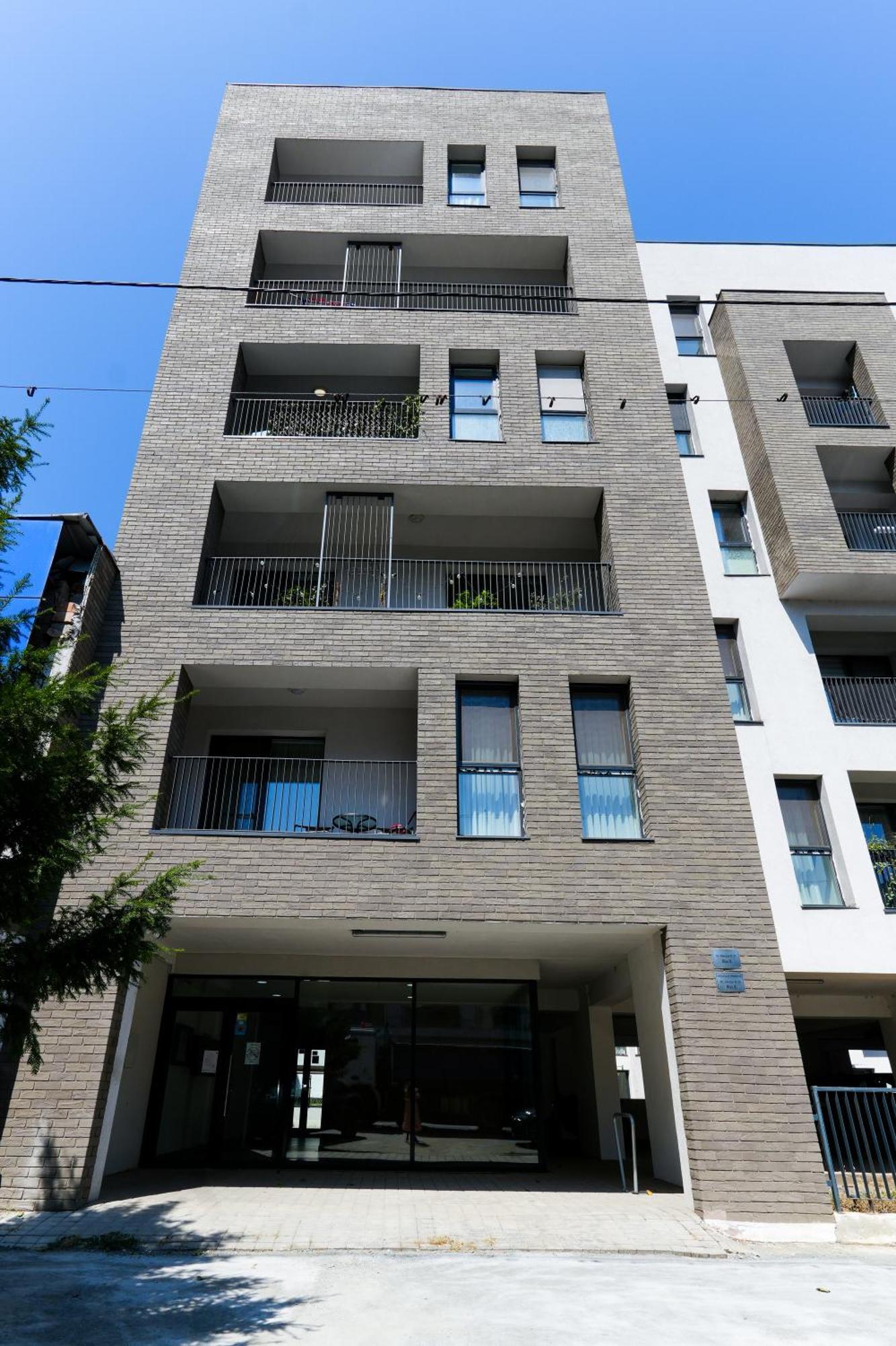 Maria - Modern Apartment With Parking And Workspace Bukarest Eksteriør billede